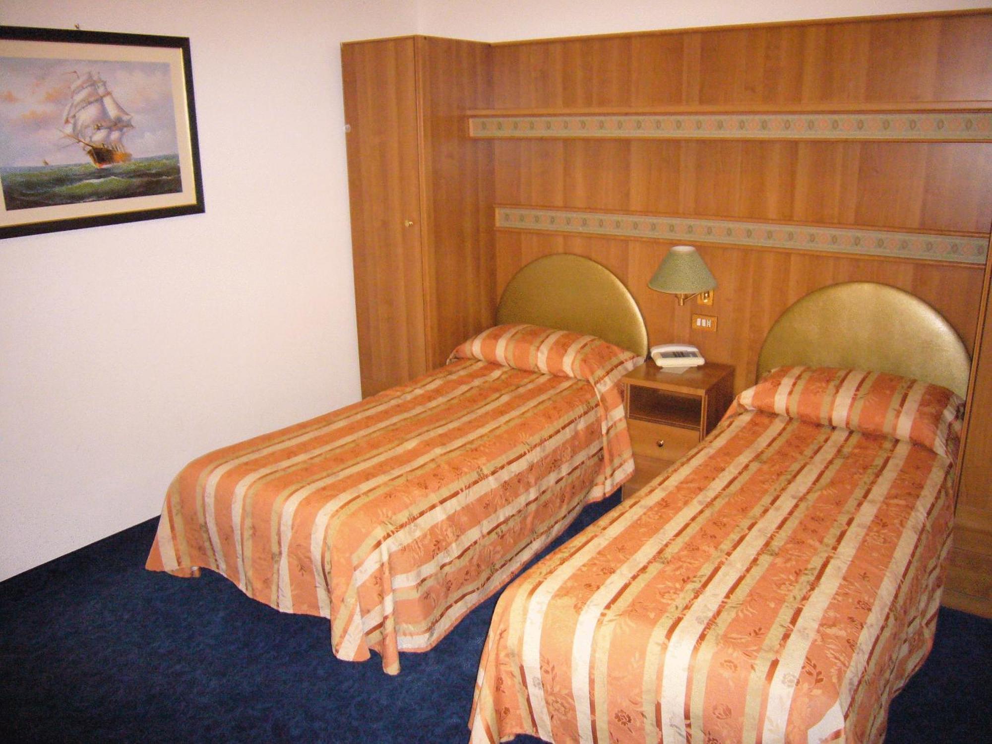 San Donà di Piave Hotel Kristall מראה חיצוני תמונה