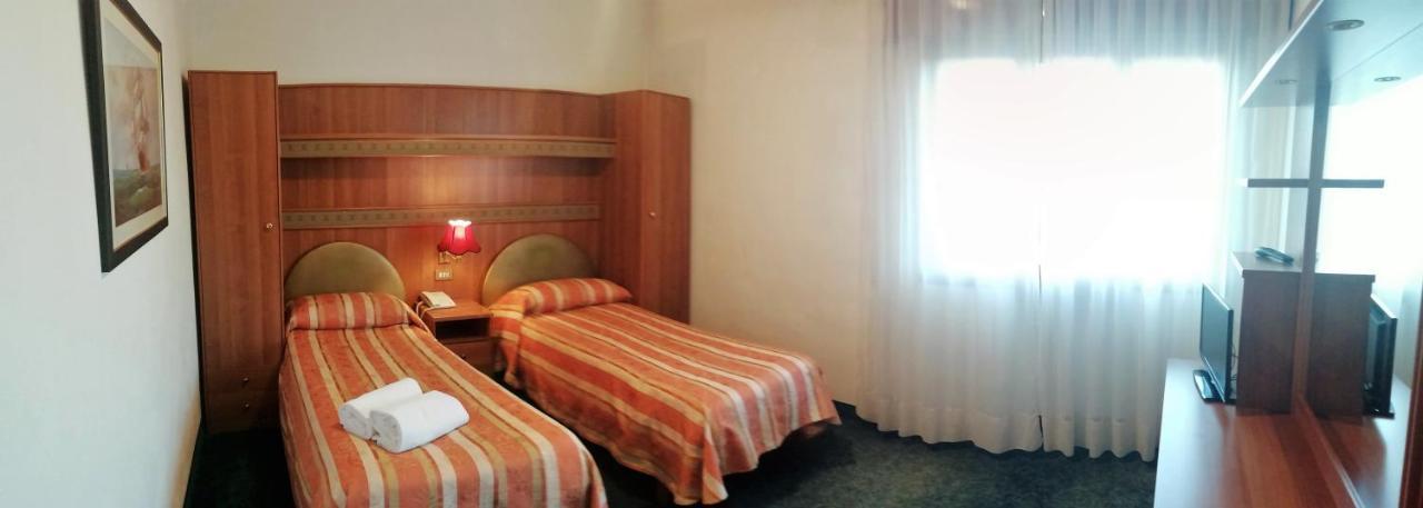 San Donà di Piave Hotel Kristall מראה חיצוני תמונה